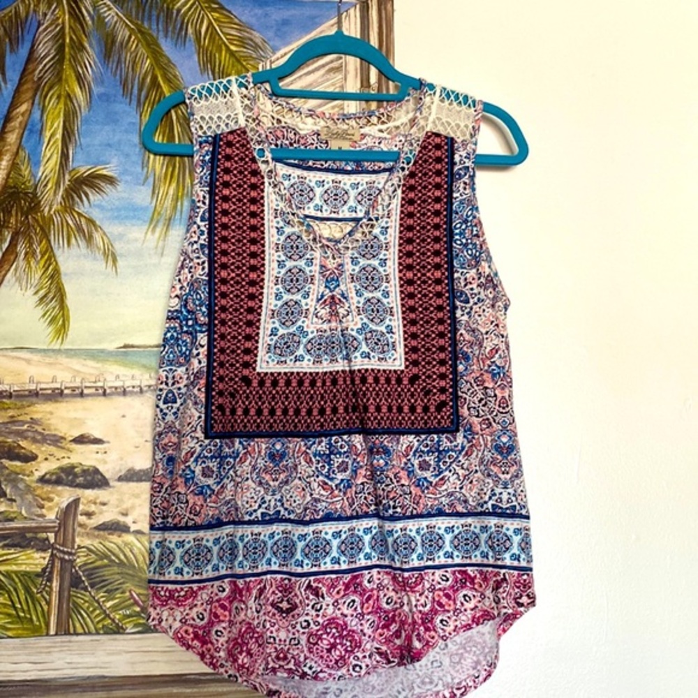 Lucky Brand shirt crochet detail size medium